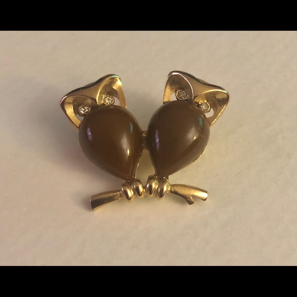 Vintage Trifari Double Owl Brooch